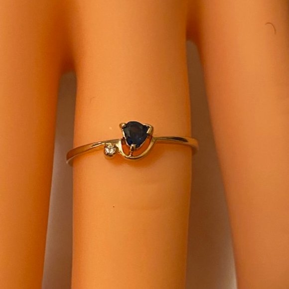 14K Yellow Gold Sapphire & Diamond engagement of promise Ring - Picture 8 of 8